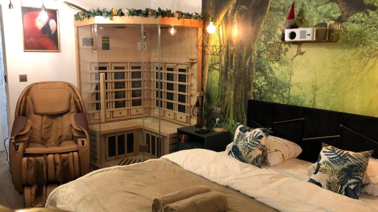 Warszawa Wola Wyjatkowe Studio Z Jacuzzi, Sauna I Fotelem Do Masazu - Exceptional Studio In Warsaw With Jacuzzi, Sauna And Massage Chair Kültér fotó